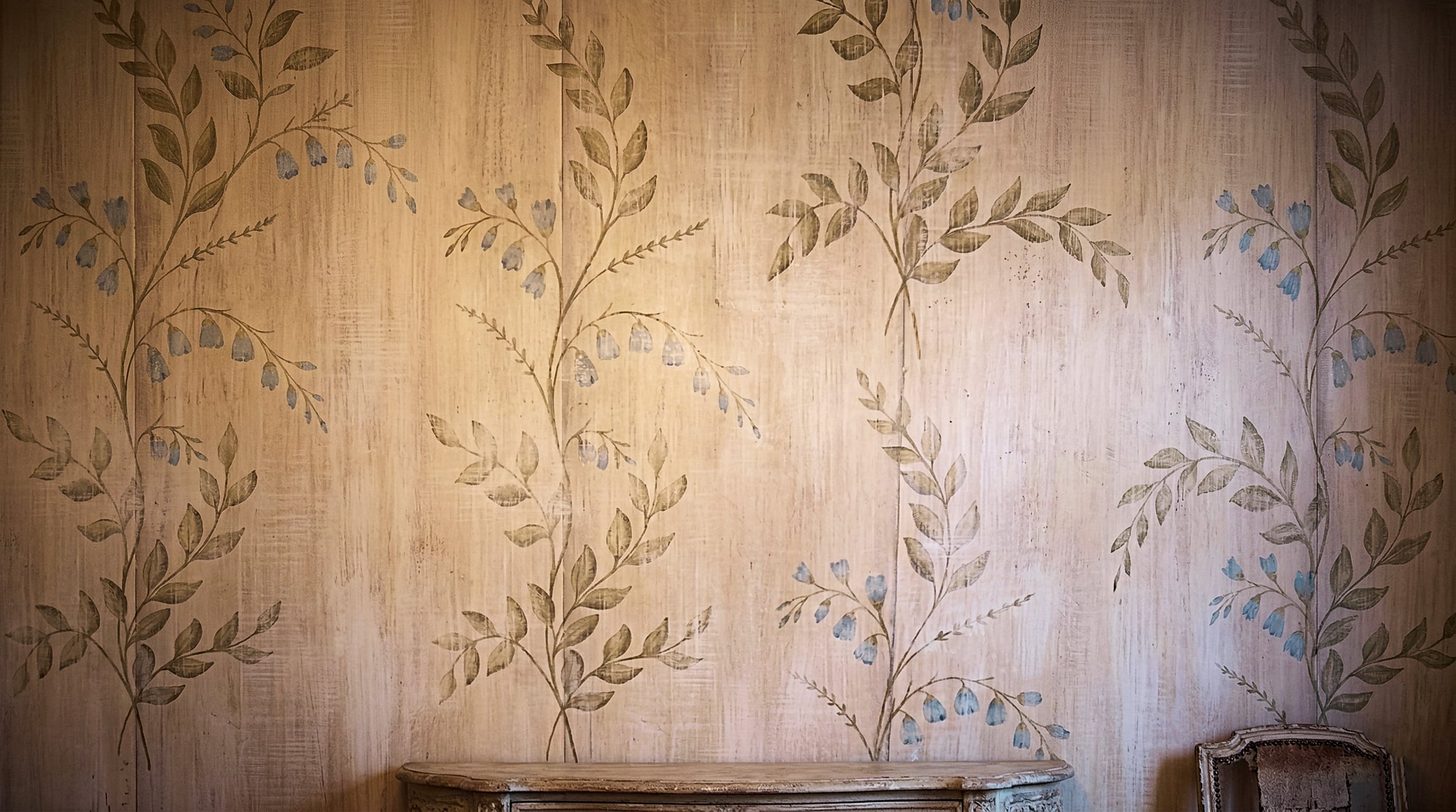 Distressed Hand Painted Chinoiserie in London Mansion